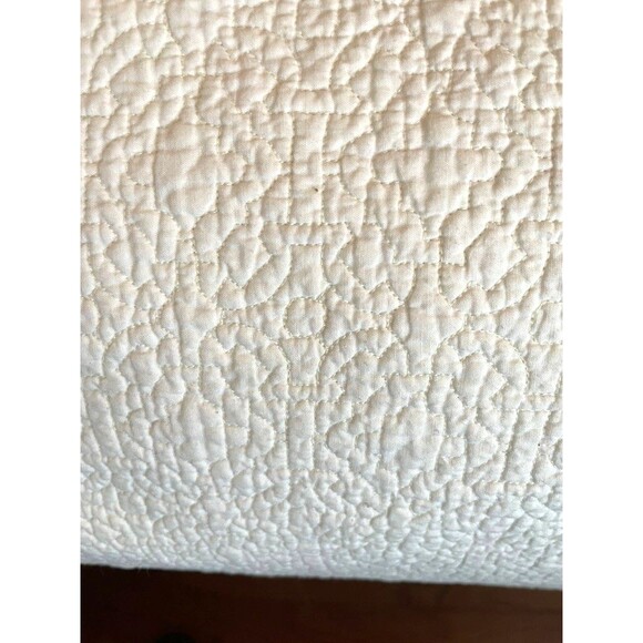 RH Restoration Hardware Cream Quilted King Coverlet Medallion 100% Cotton 112x92 - Picture 1 of 2